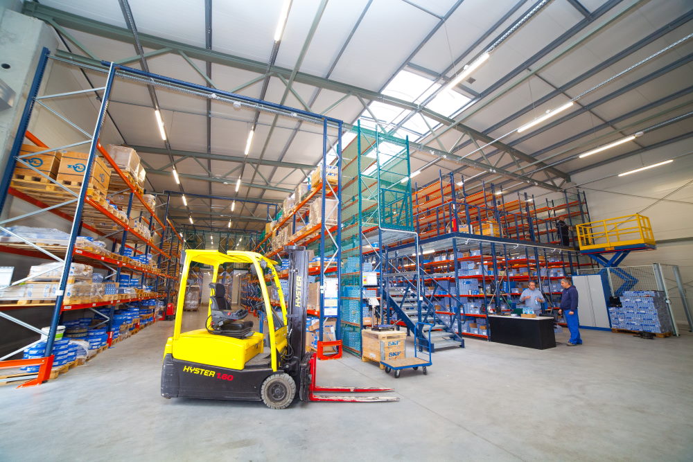 Logistyka i kompletacja zamówień